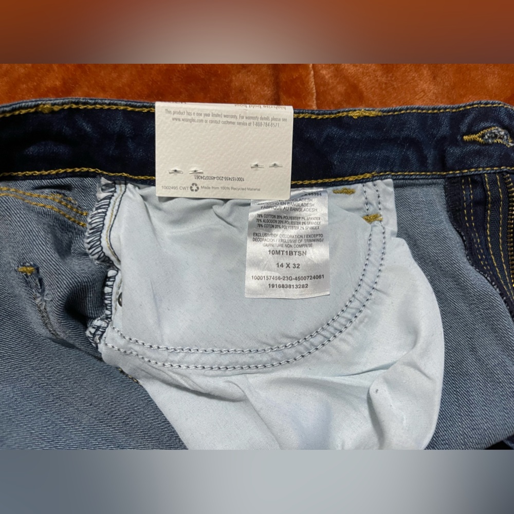Wrangler High Rise Bold Boot Jeans - Picture 3 of 5